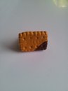 Bague biscuit nature et coulis de chocolat